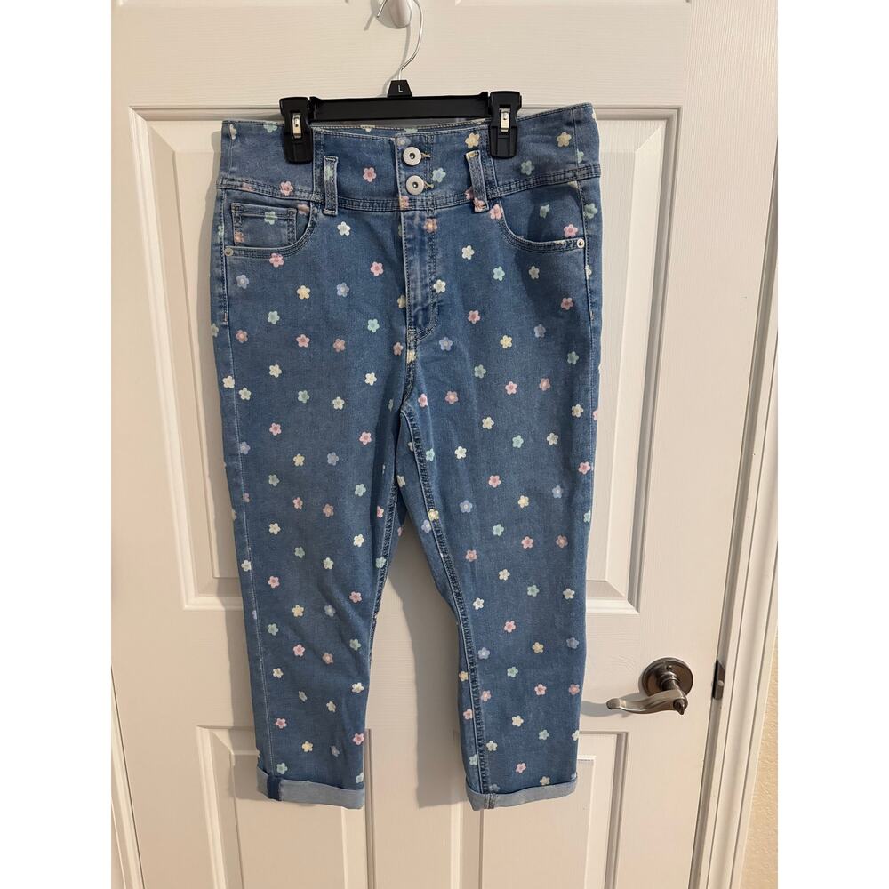 No Boundaries NOBO Juniors Pastel Floral Print Stretch Jeans Cottage Festival 13